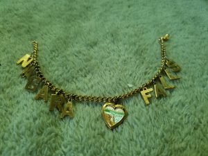 Vintage Niagara Falls Heart & Metal Letters Charm Bracelet