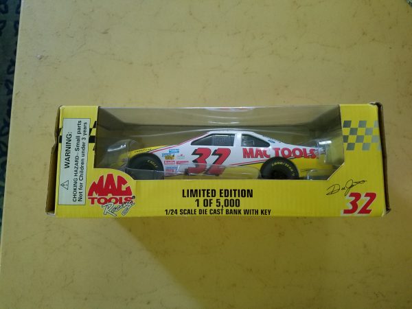 Limited Edition Racing Champions MAC Tools #32 Die Cast Car Bank w/Key