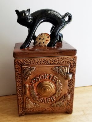 Victorian Trading Cookie Safe