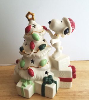 Lenox Snoopy Christmas Tree Night Light Figurine