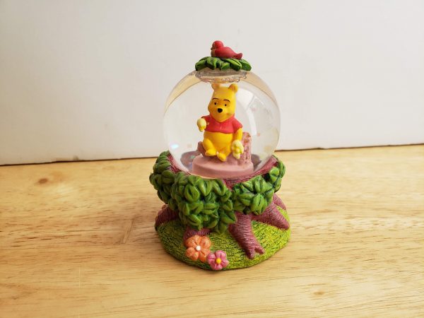 Pooh Snow Globe