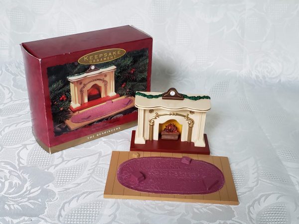 Bearingers Flickering Fireplace Ornament Display