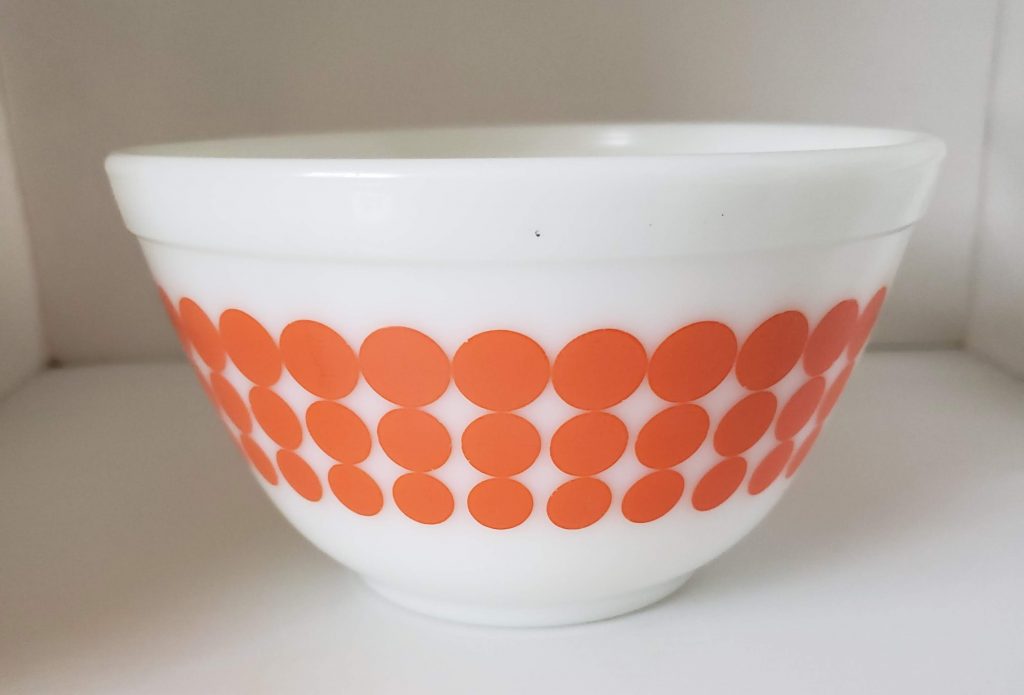 Pyrex Orange New Dots 401 Mixing Bowl – Aunt Gladys' Attic