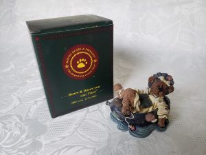 Boyds Bearstone Collection Ima ChillinTakin' It Easy with box