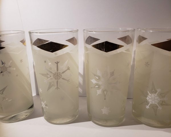 Vintage Snowflake Frosted Tumblers