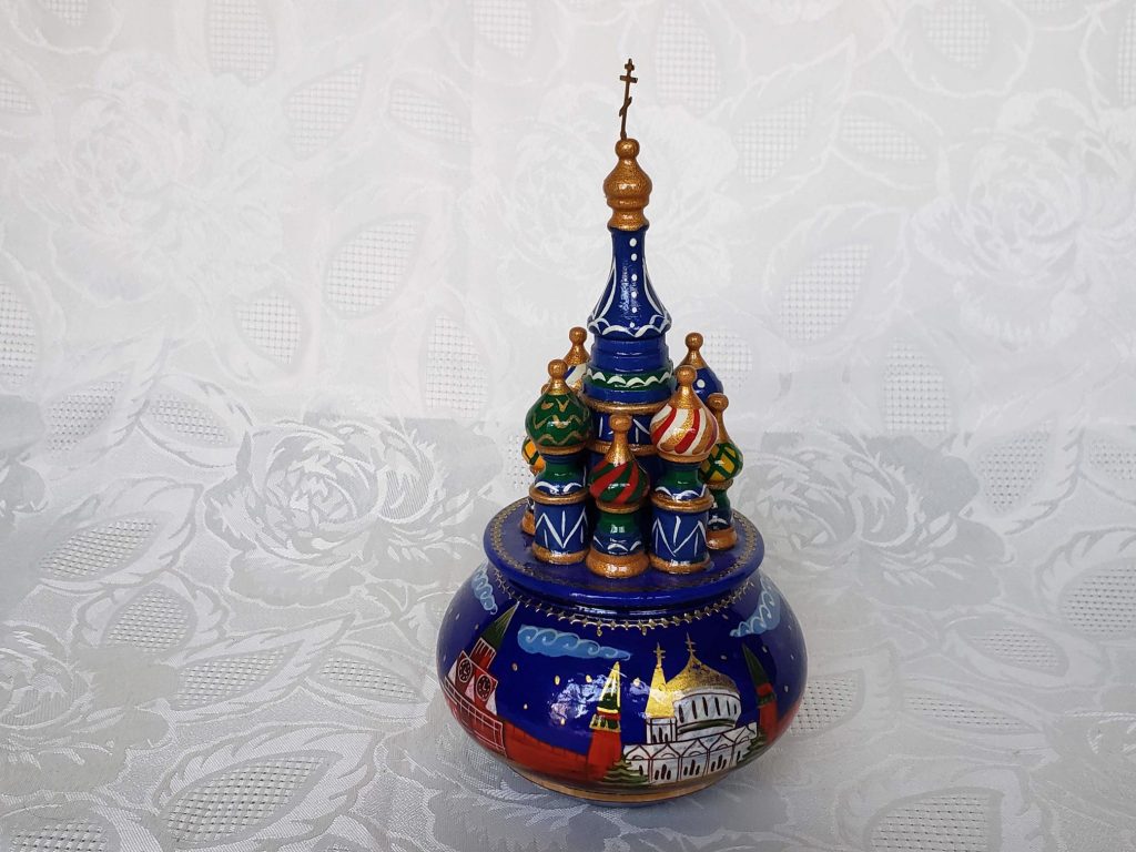 Russian music box заставка