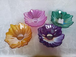AKCAM Iridescent Flower Shaped Glass Bowl Set