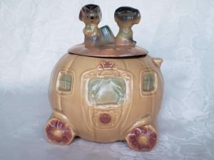 Brush Pottery Cinderella Pumpkin Cookie Jar