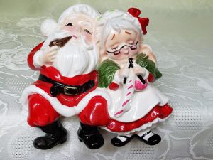 Vintage Japan Santa And Mrs Claus Shelf Sitter