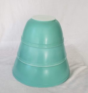 Turquoise Pyrex Mixing Bowl