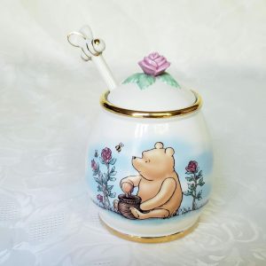 Lenox Disney Winnie The Pooh Classic Pooh Honey Pot and Dipper Drizzler with Box