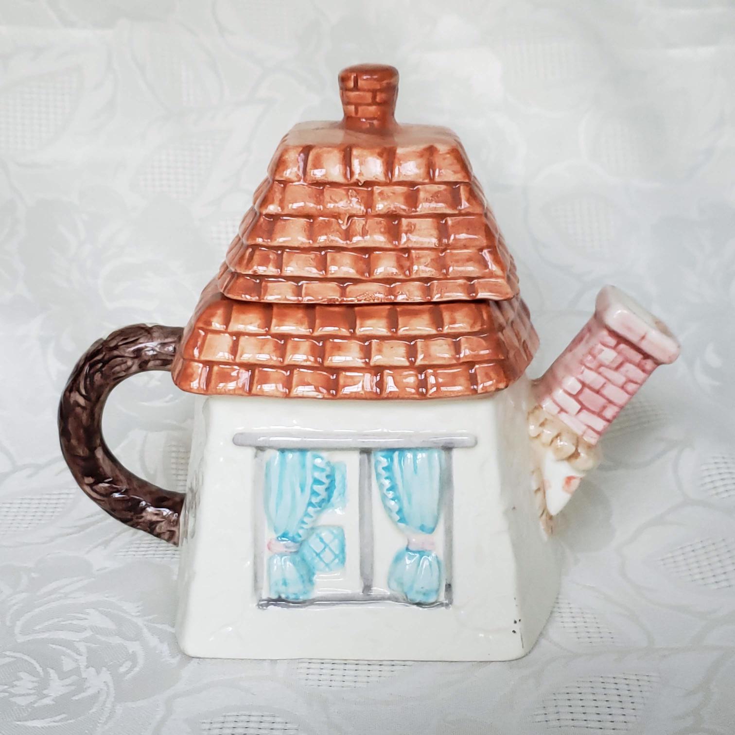 Heritage Mint Collectible Cottage Teapot Limited Collection