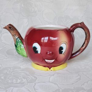 PY Miyao Anthropomorphic Apple Teapot