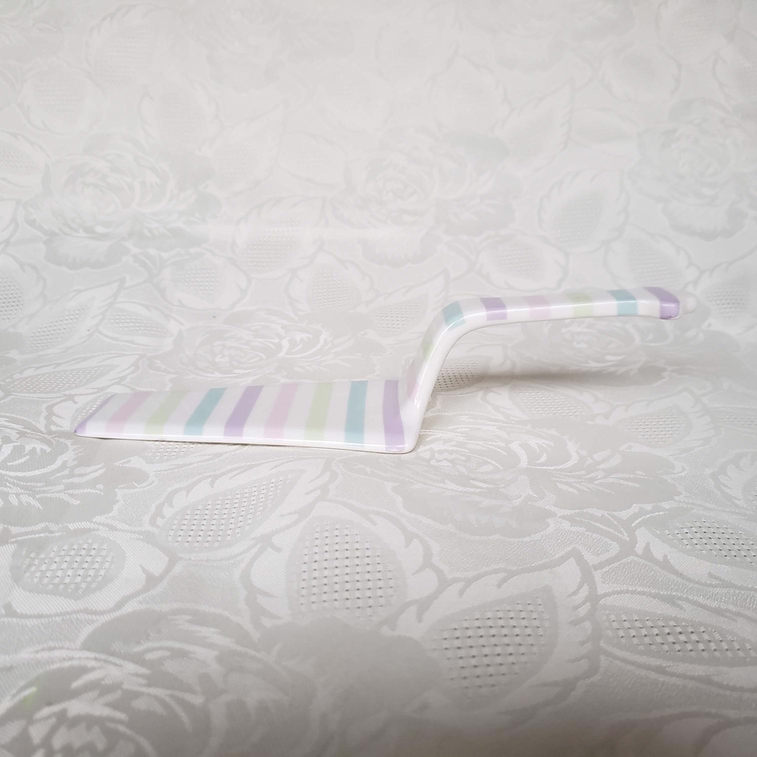 Fondant Roller White Zig Zag Impression Rolling Pin 