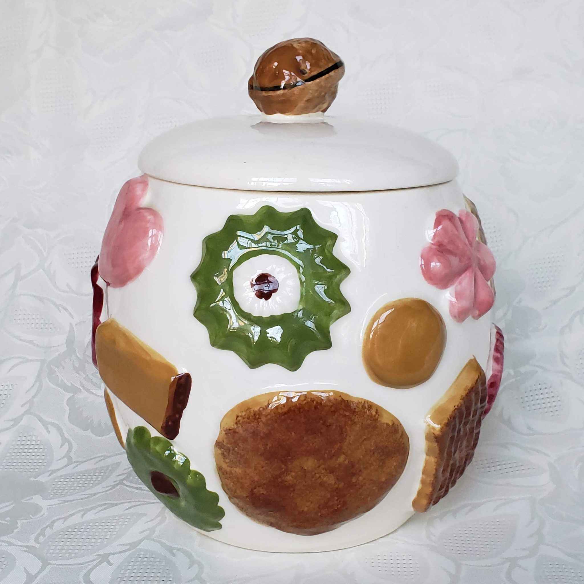 Vintage Los Angeles Potteries Cookies All Over Walnut Lid Cookie Jar 